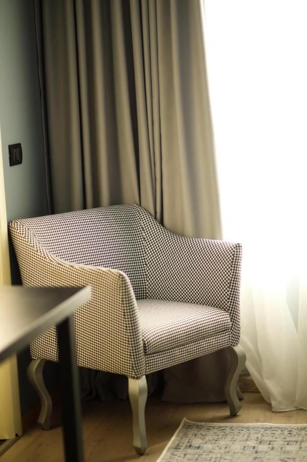 Triss Hotel Тирана Екстер'єр фото