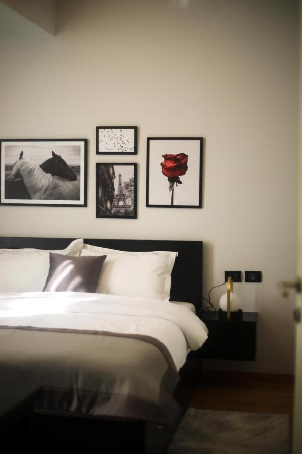 Triss Hotel Тирана Екстер'єр фото