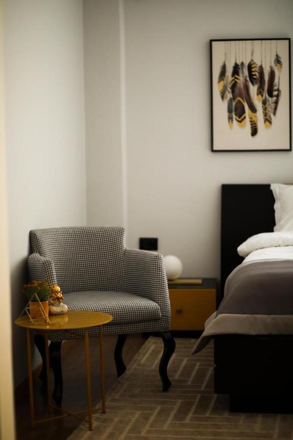 Triss Hotel Тирана Екстер'єр фото