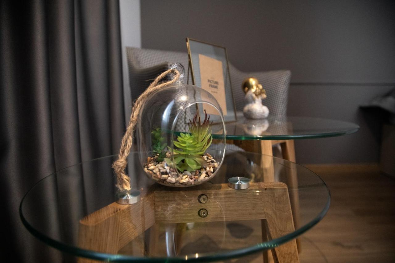 Triss Hotel Тирана Екстер'єр фото