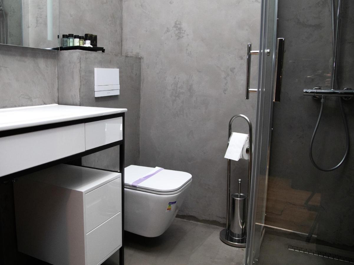 Triss Hotel Тирана Екстер'єр фото